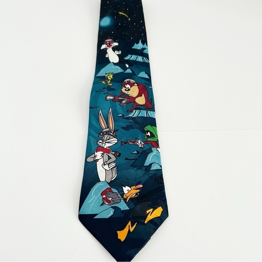 Looney Tunes Mania Tie - Picture 1 of 6
